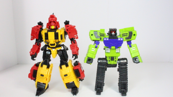 Transformers Mastermind Creations Headstrong R05 Fortis Video Review Shartimus Prime Image  (19 of 45)